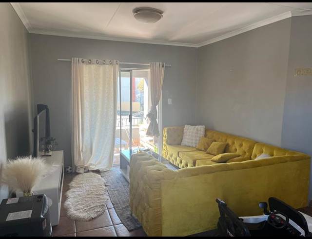 2 BEDROOM APARTMENT FOR SALE IN CASTLEVIEW